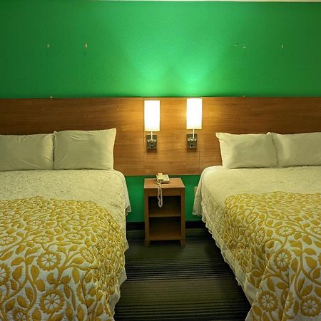 Budget Host Inn Henderson Esterno foto