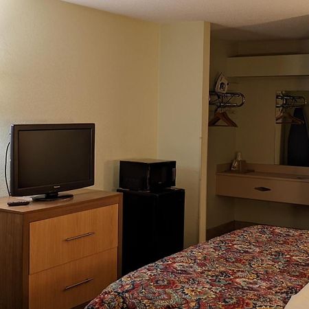 Budget Host Inn Henderson Esterno foto